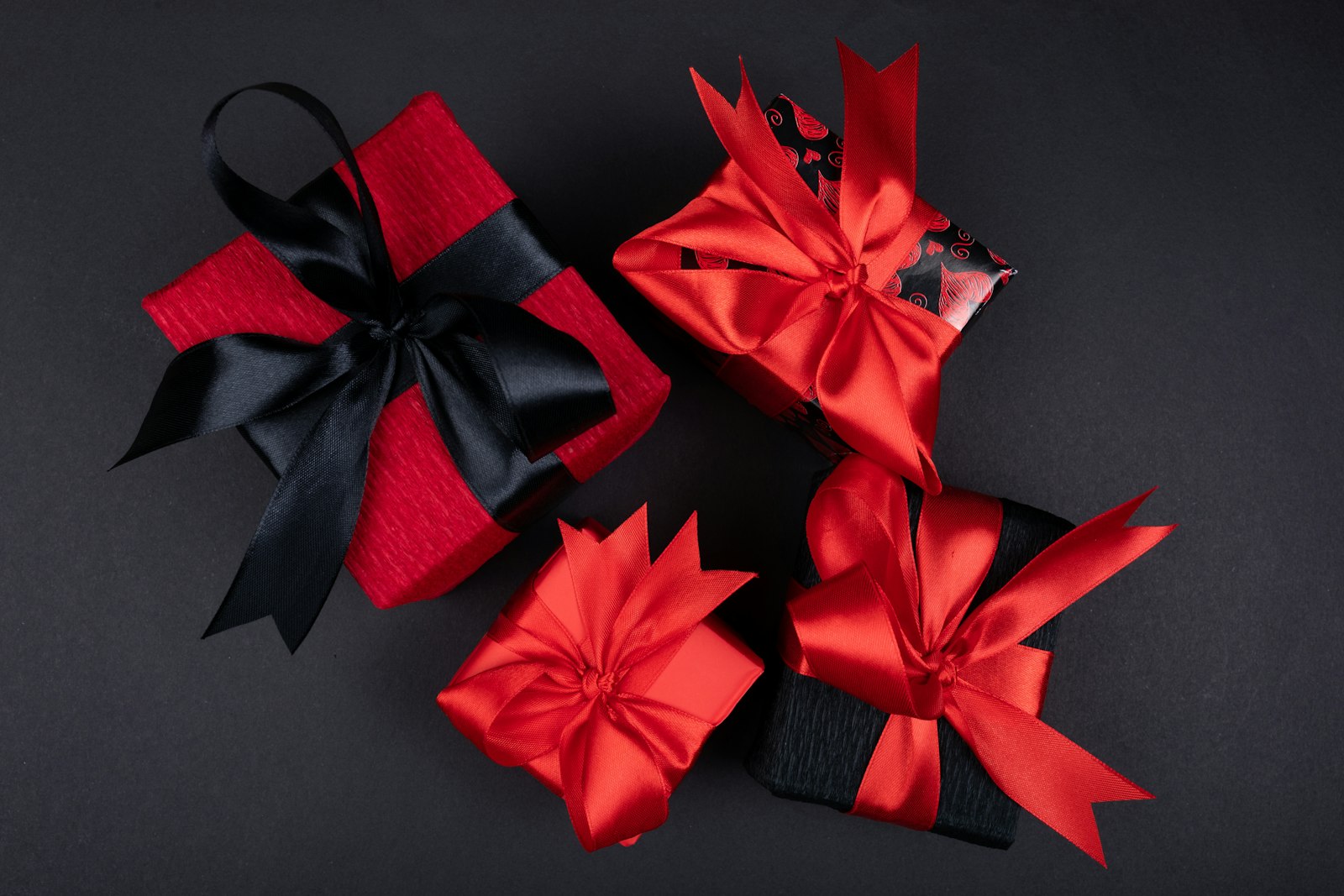 14 Unique Valentine’s Day Gifts for Your Husband