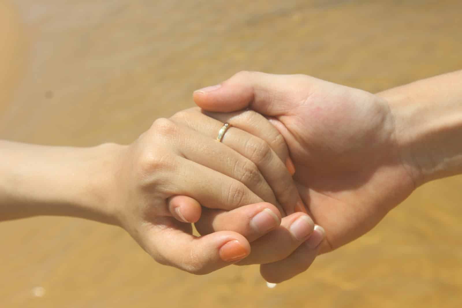Boundaries in Marriage: 15 Healthy Examples (and How to Set Them)
