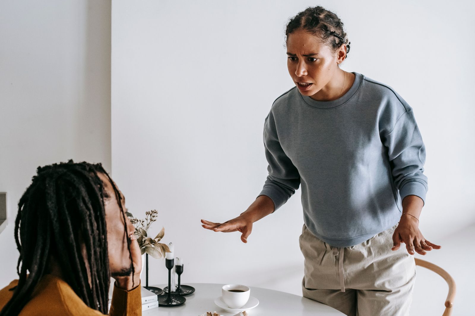 Signs of a Toxic Relationship: 15 Patterns That Wear You Down