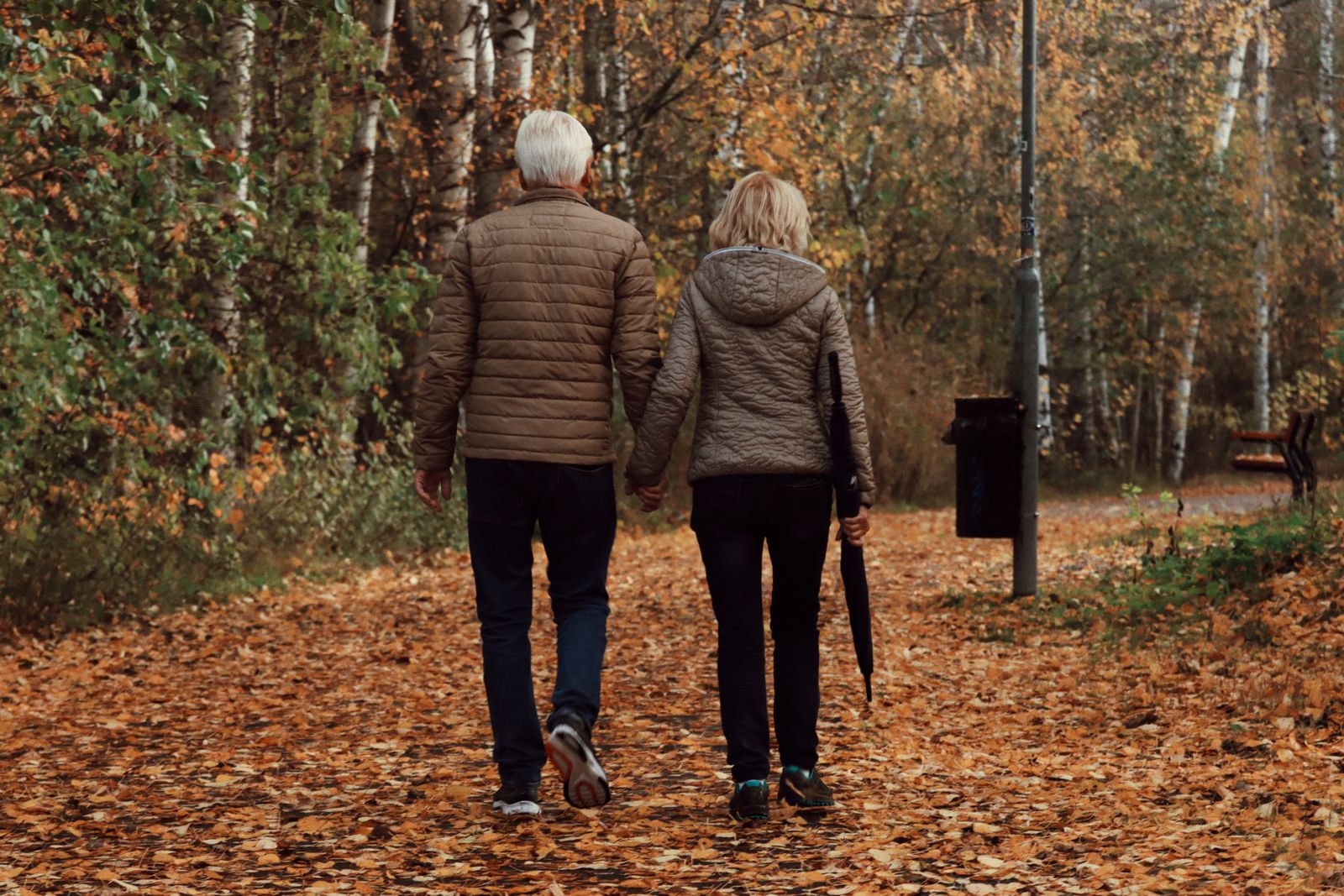 60 Questions to Ask Your Spouse to Reconnect (When You’ve Drifted Apart)